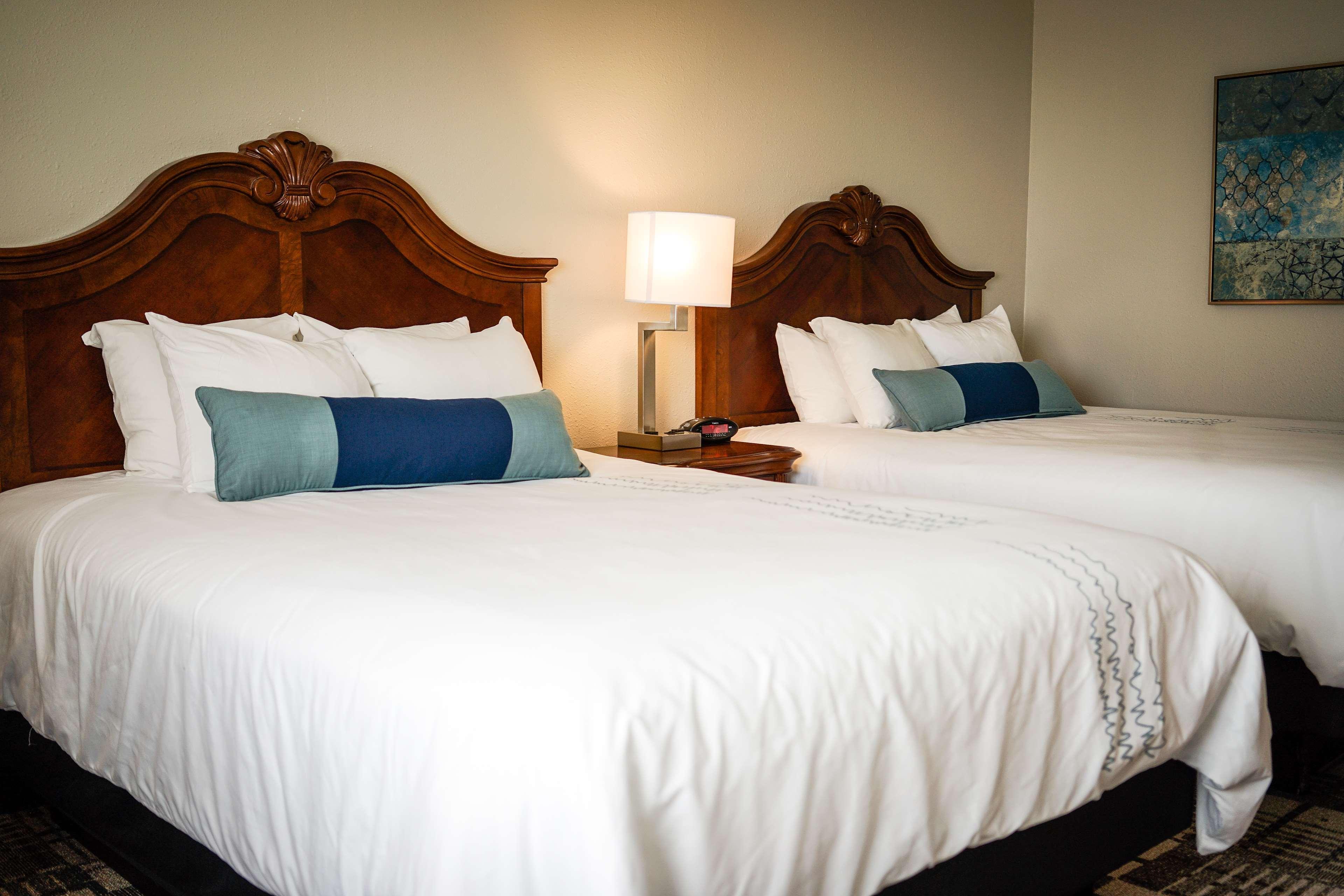 Best Western Plus Dubuque Hotel And Conference Center Exterior foto