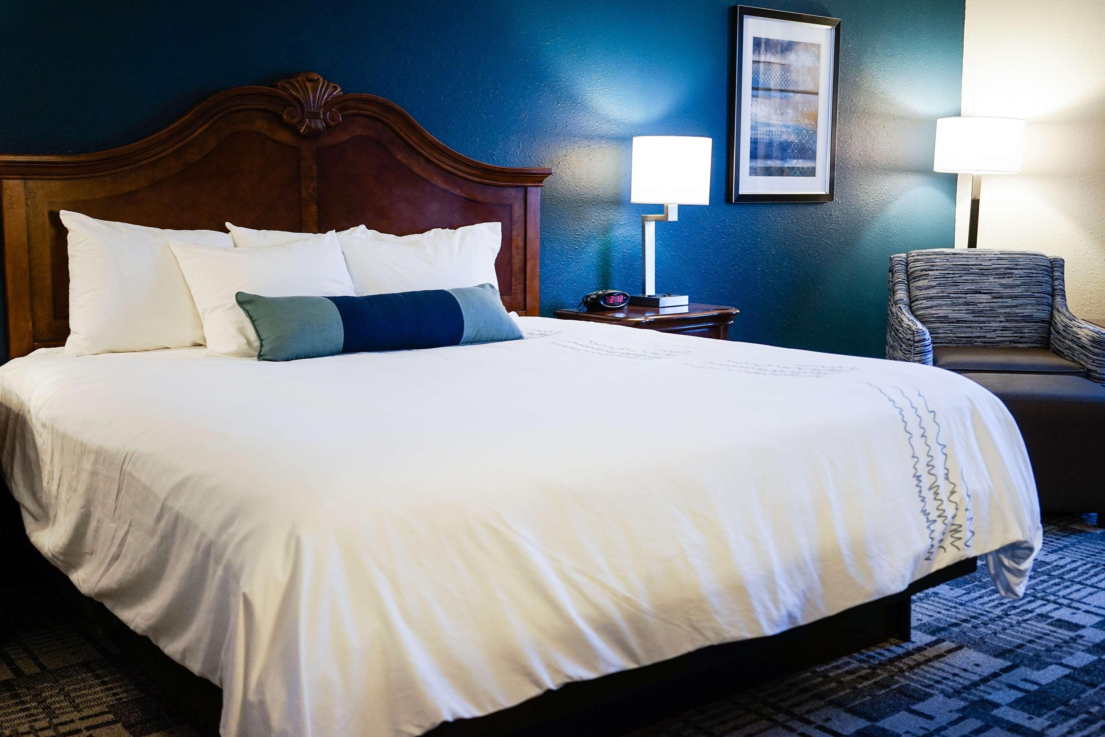 Best Western Plus Dubuque Hotel And Conference Center Exterior foto