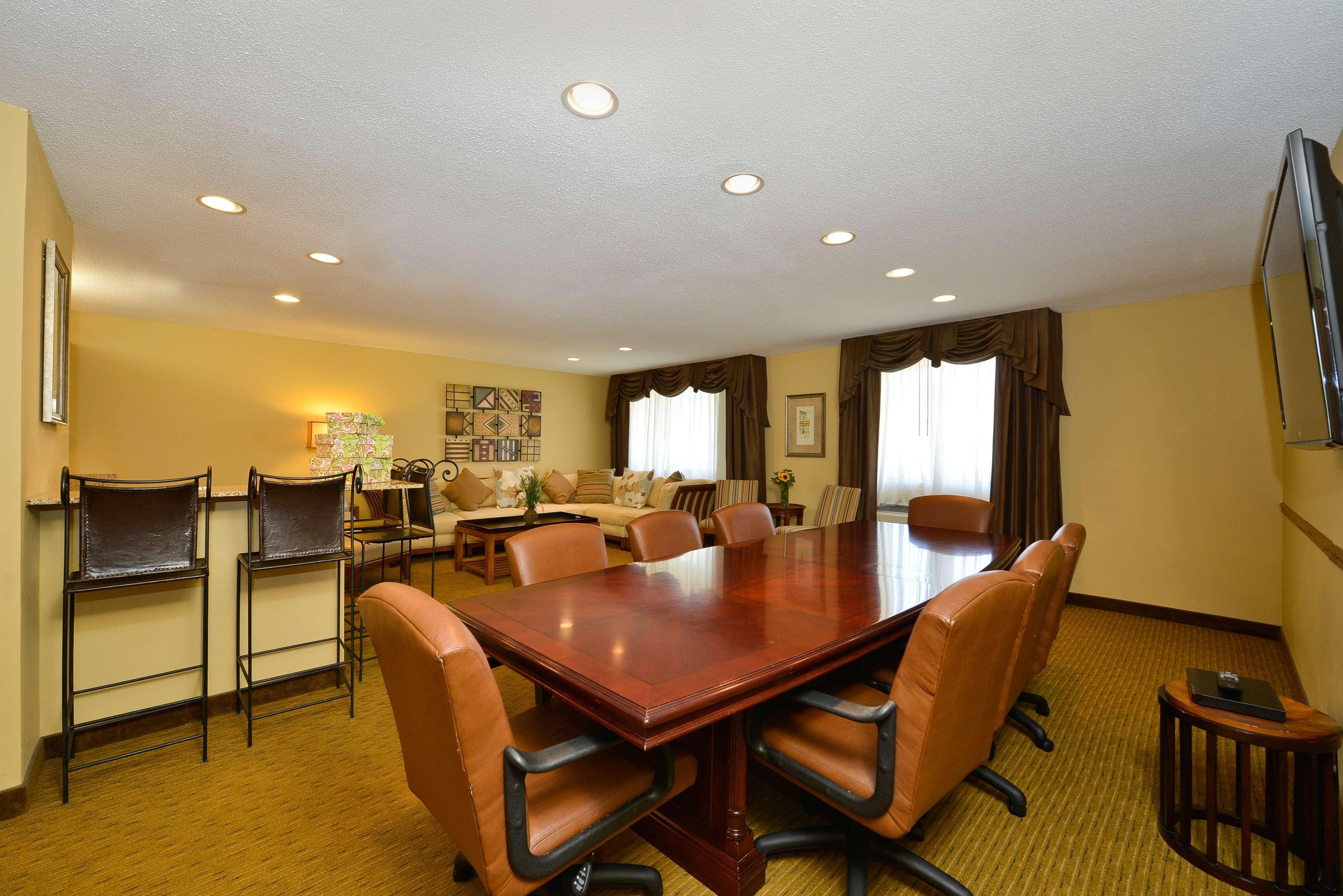 Best Western Plus Dubuque Hotel And Conference Center Exterior foto