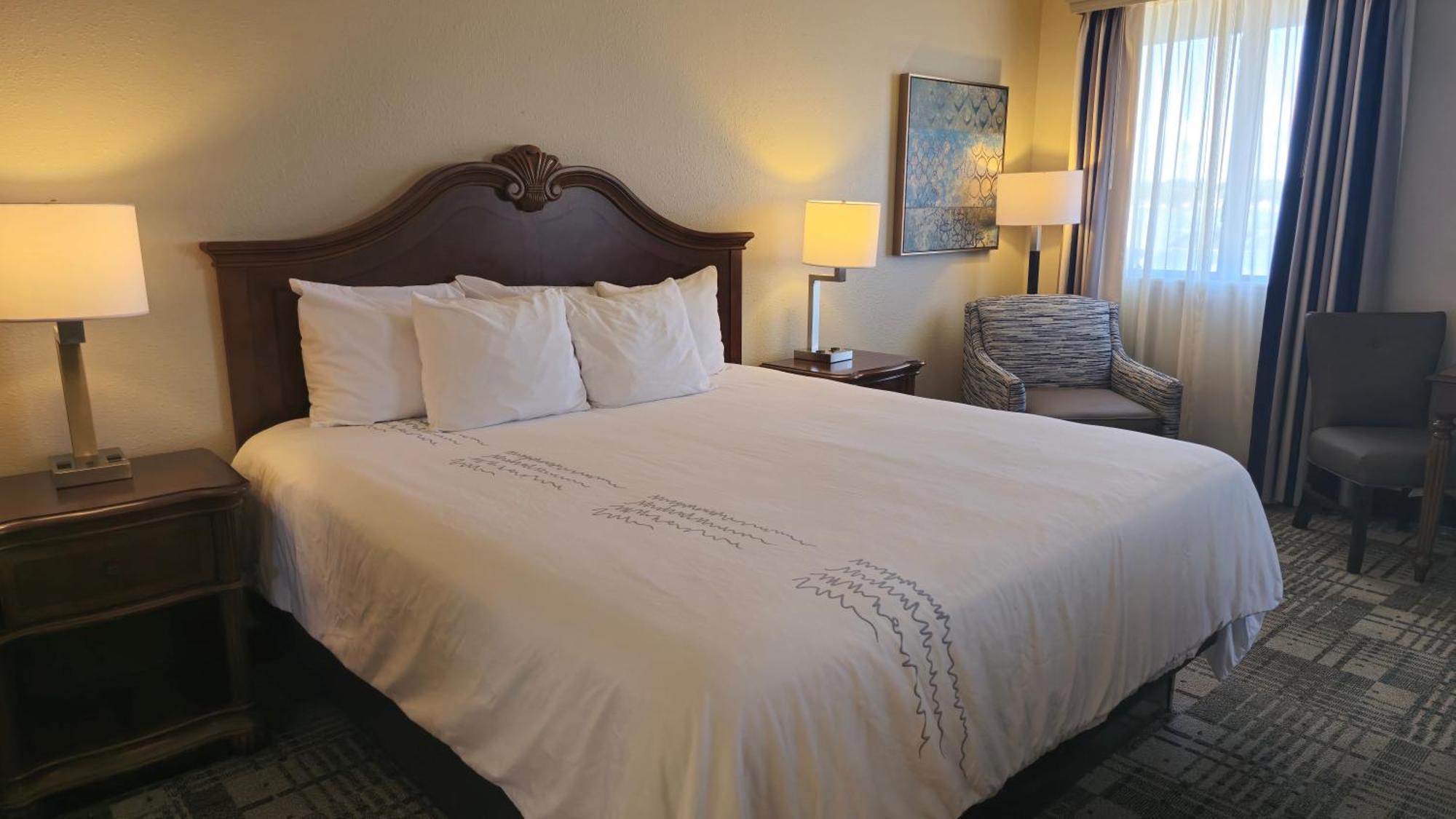 Best Western Plus Dubuque Hotel And Conference Center Exterior foto